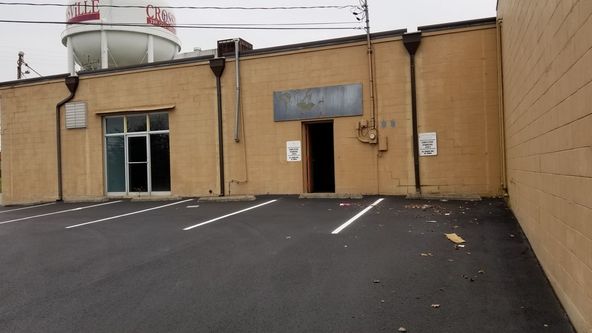 Cumberland Plaza: 100 Cumberland Plaza, Crossville, TN 38555